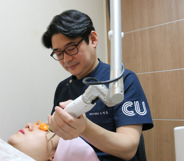 청담 오정준 원장 시술.jpg