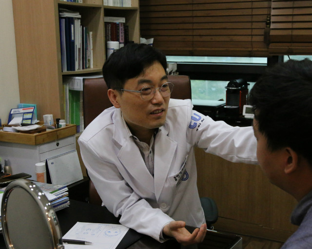 영등포 신종훈 원장 상담.jpg
